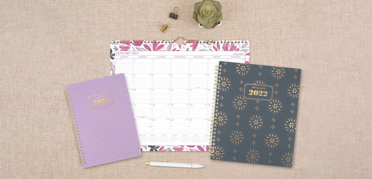 Badge Planners and Wall Calendar