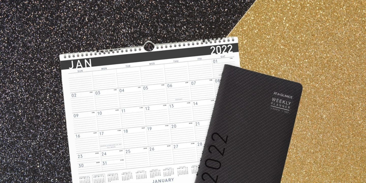 AT-A-GLANCE 2022 weekly planner and wall calendar